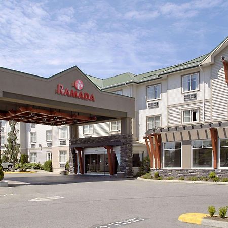 Готель Ramada By Wyndham Surrey/Langley Екстер'єр фото