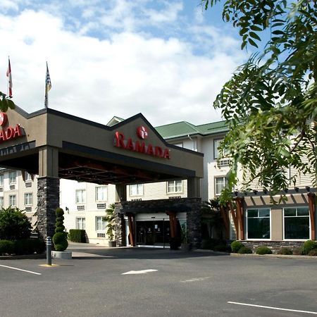 Готель Ramada By Wyndham Surrey/Langley Екстер'єр фото